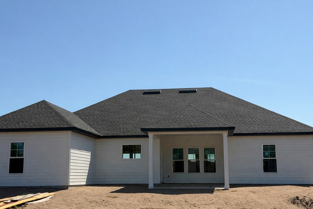 36 Edgewater Ct