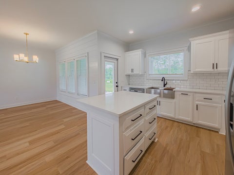 Tiny photo for 36 Edgewater Ct, Tifton, GA 31793 (MLS # 142674)