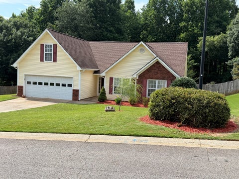 Tiny photo for 6379 Magnetic Point, Flowery Branch, GA 30542 (MLS # 142836)