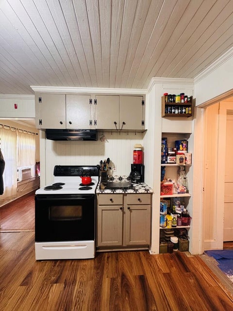 Tiny photo for 2010 P T Salter Rd, Poulan, GA 31781 (MLS # 143109)