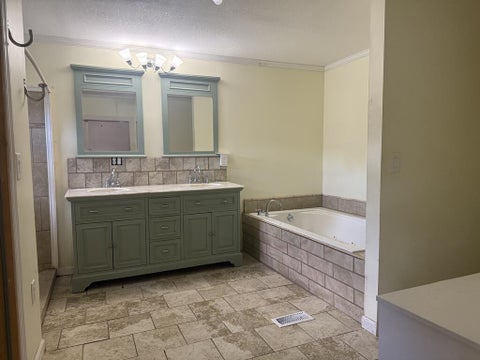 Tiny photo for 124 Elderberry Rd, Fitzgerald, GA 31750 (MLS # 143136)