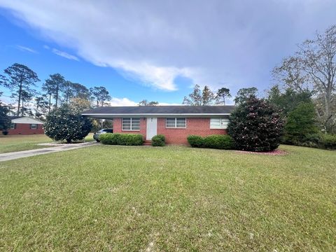 Photo of 601 Smith Avenue, Nashville, GA 31639 (MLS # 139040)