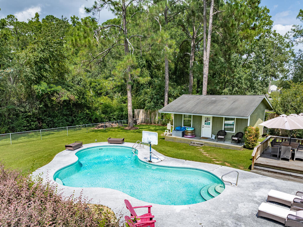 4401 W Forest Lake Drive