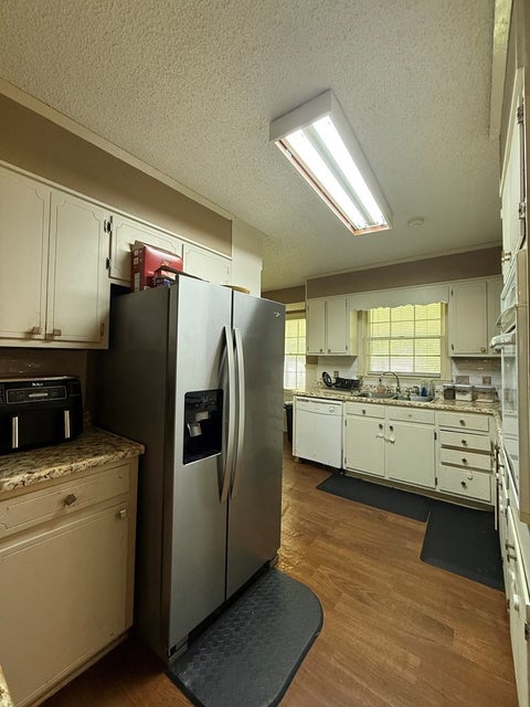 Tiny photo for 1443 Madison Ave, Tifton, GA 31794 (MLS # 142637)