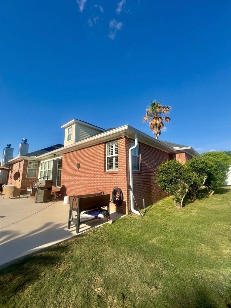3744 Bermuda Run Drive