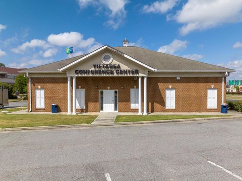 Photo of 806 W Hwy 82, Tifton, GA 31794 (MLS # 135083) Photo of 806 W Hwy 82, Tifton, GA 31794 (MLS # 135083)