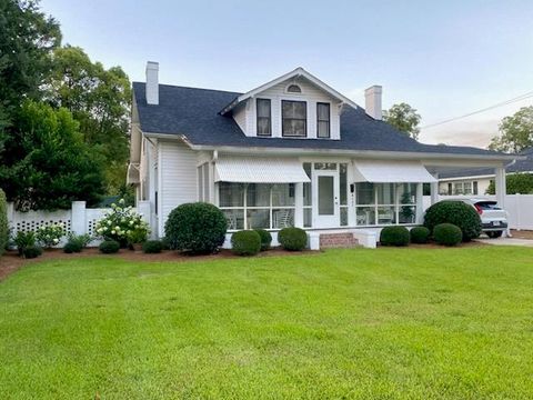 507 W 12th Street Tifton GA 31794
