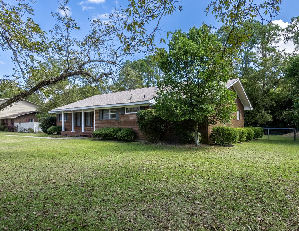 2609 N Emmett Drive