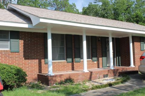 2609 N Emmett Drive Tifton GA 31794