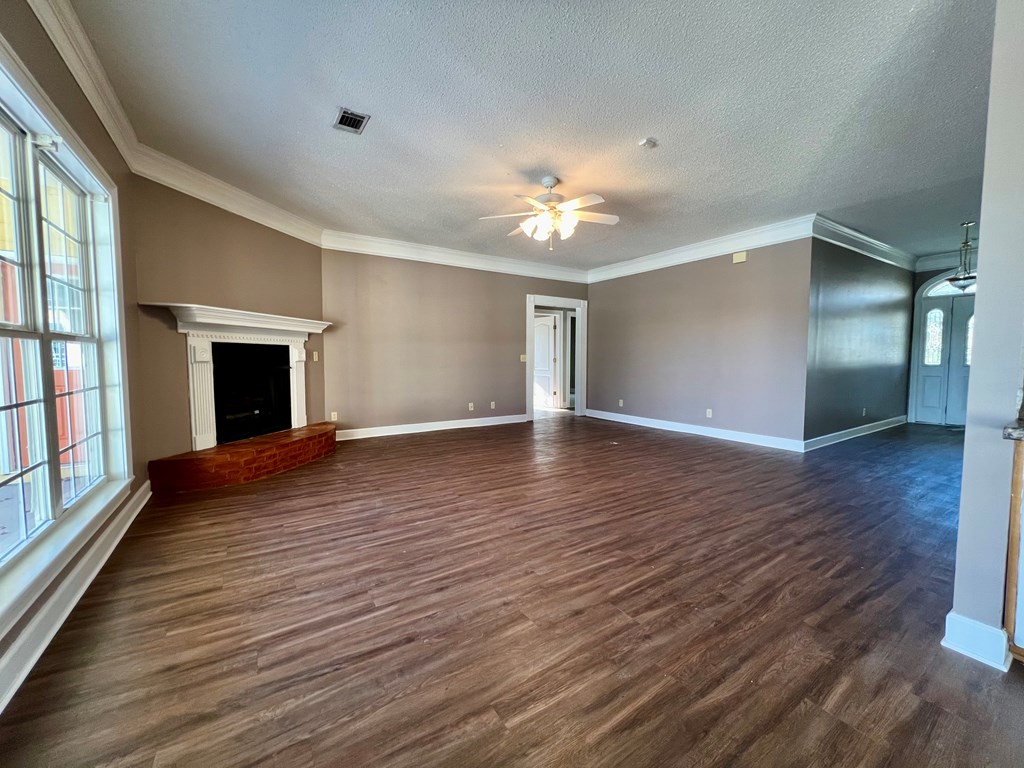 117 Crescent Court