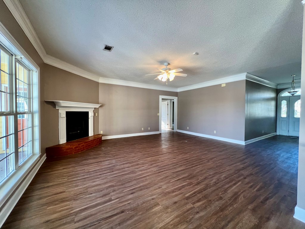 117 Crescent Court