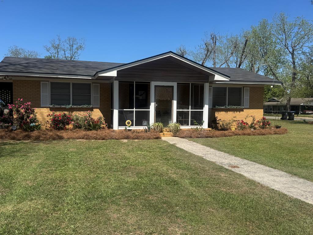 119 Grace Ave