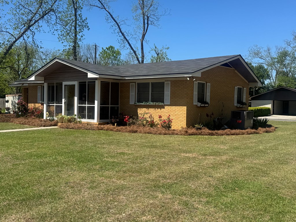 119 Grace Ave