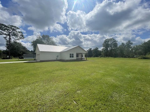 Tiny photo for 83 W Gray Ave, Lenox, GA 31637 (MLS # 143070)