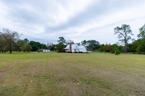 Tiny photo for 7 Red Oak RD, Tifton, GA 31794 (MLS # 143202)