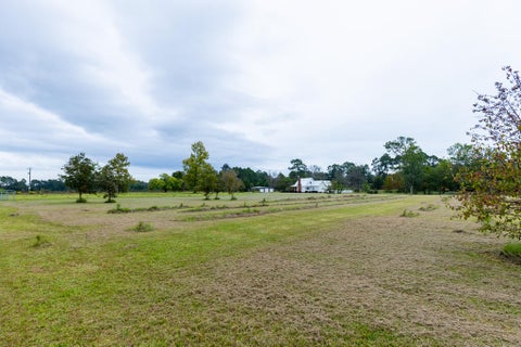Tiny photo for 7 Red Oak RD, Tifton, GA 31794 (MLS # 143202)