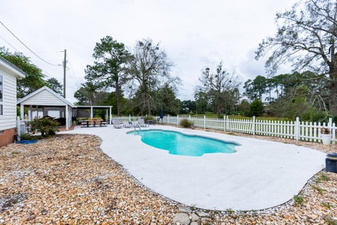 Tiny photo for 7 Red Oak RD, Tifton, GA 31794 (MLS # 143202)