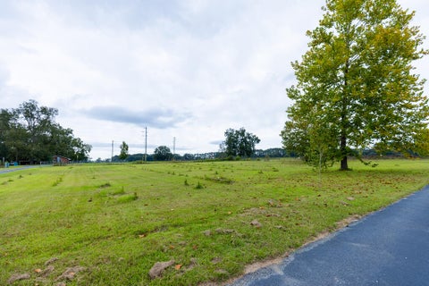 Tiny photo for 7 Red Oak RD, Tifton, GA 31794 (MLS # 143202)