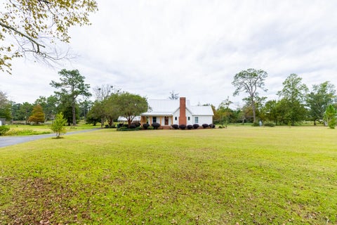 Tiny photo for 7 Red Oak RD, Tifton, GA 31794 (MLS # 143202)