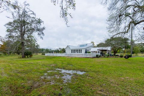 Tiny photo for 7 Red Oak RD, Tifton, GA 31794 (MLS # 143202)