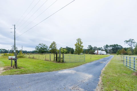 Tiny photo for 7 Red Oak RD, Tifton, GA 31794 (MLS # 143202)