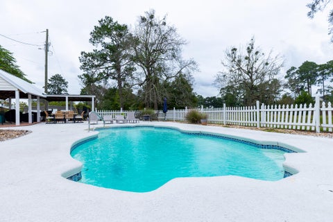 Tiny photo for 7 Red Oak RD, Tifton, GA 31794 (MLS # 143202)