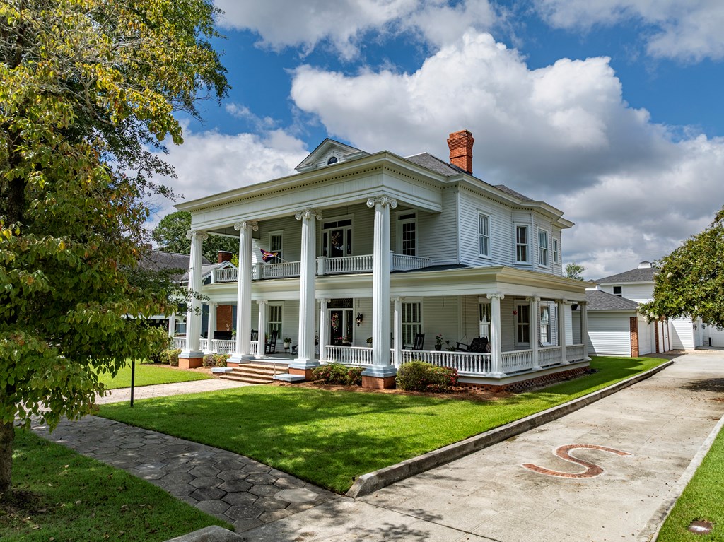 409 S Main St