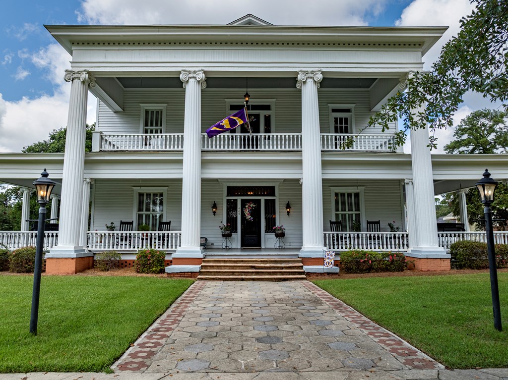 409 S Main St
