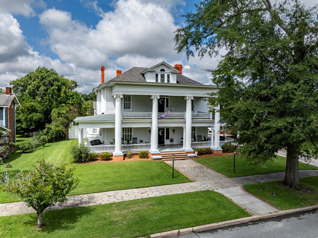 409 S Main St