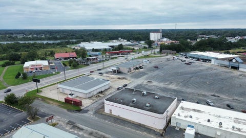 Tiny photo for 184 Ocilla Highway, Fitzgerald, GA 31750 (MLS # 143187)
