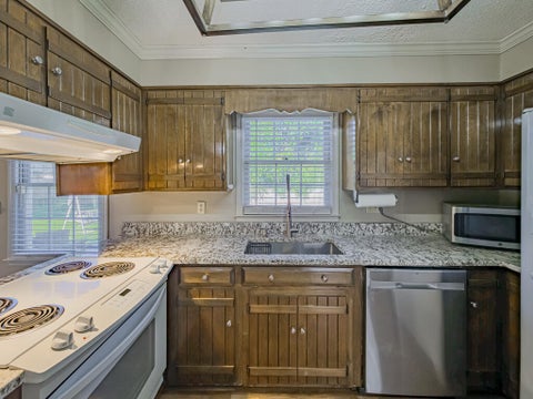 Tiny photo for 105 Clyde Circle, Tifton, GA 31794 (MLS # 143099)