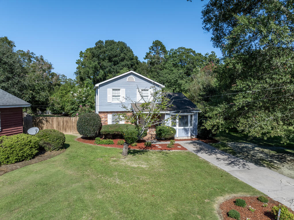 105 Clyde Circle