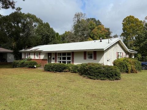 Photo of 433 S Johnson Street, Ashburn, GA 31714 (MLS # 138984) Photo of 433 S Johnson Street, Ashburn, GA 31714 (MLS # 138984)