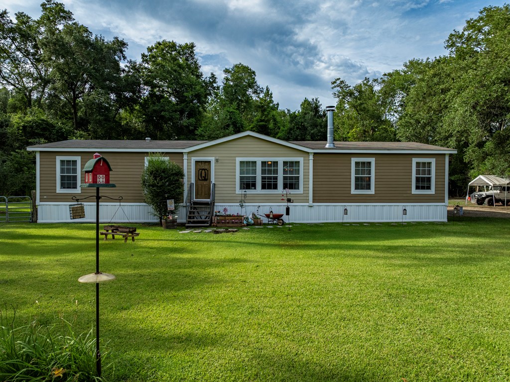 137 Worth Rd