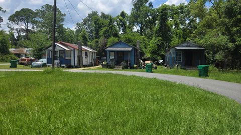 Photo of 200 Deloach St, Valdosta, GA 31601 (MLS # 138748)