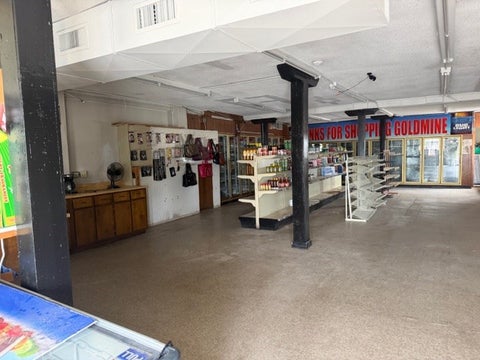 Tiny photo for 701 E 2nd St, Tifton, GA 31794 (MLS # 142763)