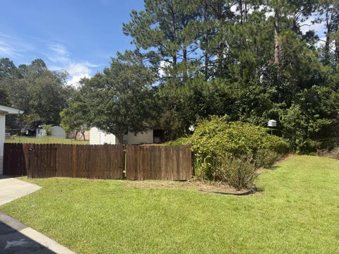 Tiny photo for 827 42nd St E ST, Tifton, GA 31794 (MLS # 143169)