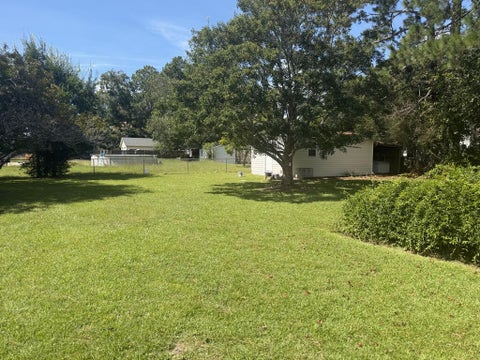 Tiny photo for 827 42nd St E ST, Tifton, GA 31794 (MLS # 143169)