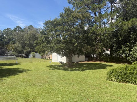 Tiny photo for 827 42nd St E ST, Tifton, GA 31794 (MLS # 143169)