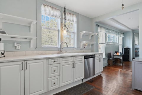 Tiny photo for 816 W Central Avenue, Fitzgerald, GA 31750 (MLS # 142404)