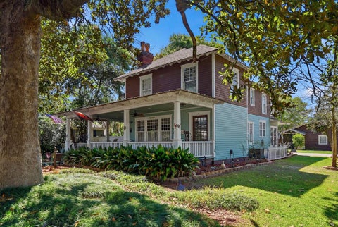 Tiny photo for 816 W Central Avenue, Fitzgerald, GA 31750 (MLS # 142404)