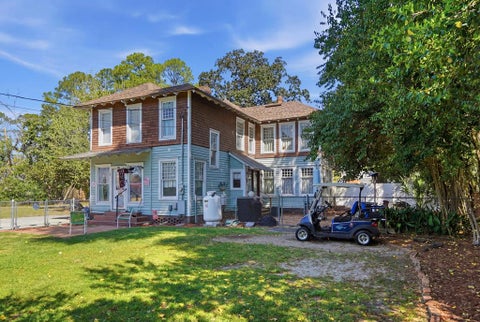 Tiny photo for 816 W Central Avenue, Fitzgerald, GA 31750 (MLS # 142404)