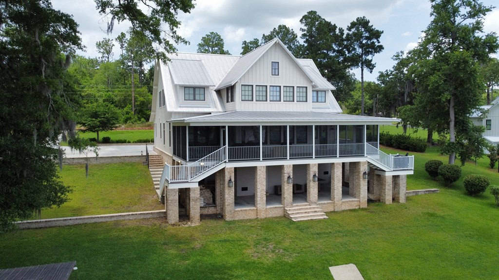 620 Lakeshore Drive
