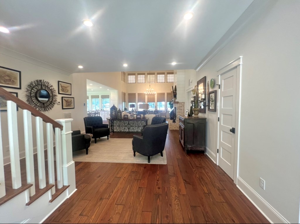 620 Lakeshore Drive