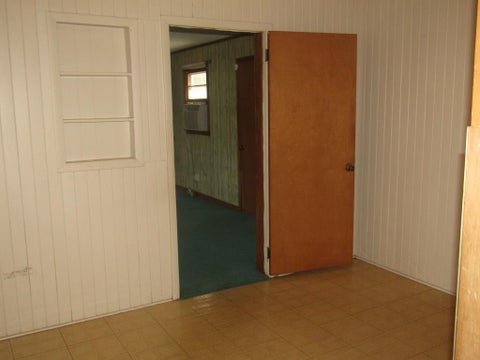 Tiny photo for 405 N Lincoln St, Ocilla, GA 31774 (MLS # 143030)
