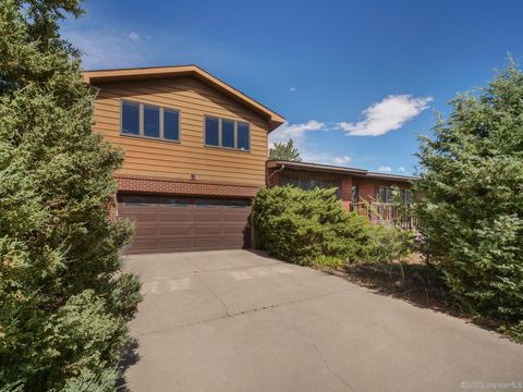 Photo of 1215 Baker St, Laramie, WY 82072 (MLS # 250648)