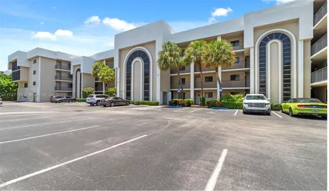 3525 S Ocean Blvd Unit 203, South Palm Beach, FL MLS: A11747174