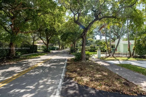 502 Madeira Ave, Coral Gables, FL 33134 - MLS#: A11576316