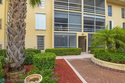 331 SW 8th St Unit 1-C-E, Boca Raton, FL MLS: A11784669