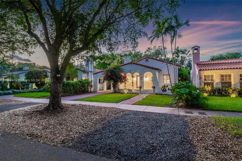 521 San Lorenzo Avenue, Coral Gables, FL MLS: A11793379